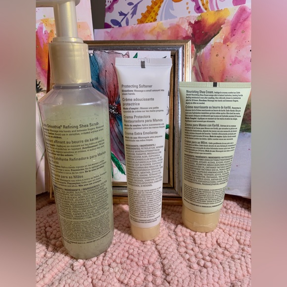 Mary Kay White Tea & Citrus Satin Hands® Pampering Set - Picture 2 of 7